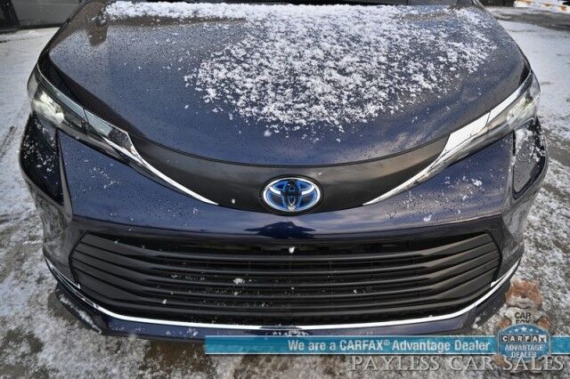 2024 Toyota Sienna XLE Hybrid / AWD / Power & Heated Leather Seats / Sunroof / Adaptive Cruise / Lane Depart & Blind Spot Alert / Apple CarPlay & Android Auto / Back Up Camera / Rear Captain Chairs / 3rd Row / 36 MPG / 1-Owner Wasilla AK