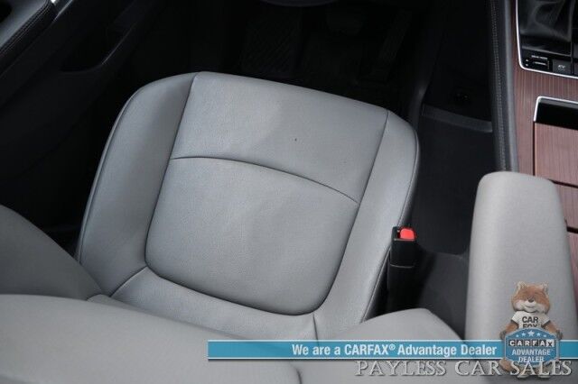 2024 Toyota Sienna XLE Hybrid / AWD / Power & Heated Leather Seats / Sunroof / Adaptive Cruise / Lane Depart & Blind Spot Alert / Apple CarPlay & Android Auto / Back Up Camera / Rear Captain Chairs / 3rd Row / 36 MPG / 1-Owner Wasilla AK