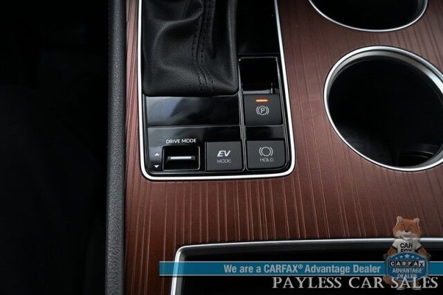 2024 Toyota Sienna XLE Hybrid / AWD / Power & Heated Leather Seats / Sunroof / Adaptive Cruise / Lane Depart & Blind Spot Alert / Apple CarPlay & Android Auto / Back Up Camera / Rear Captain Chairs / 3rd Row / 36 MPG / 1-Owner Wasilla AK