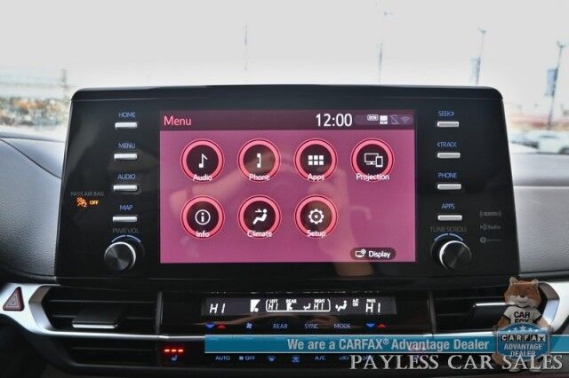 2024 Toyota Sienna XLE Hybrid / AWD / Power & Heated Leather Seats / Sunroof / Adaptive Cruise / Lane Depart & Blind Spot Alert / Apple CarPlay & Android Auto / Back Up Camera / Rear Captain Chairs / 3rd Row / 36 MPG / 1-Owner Anchorage AK