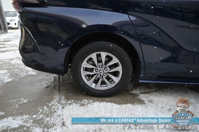 2024 Toyota Sienna XLE Hybrid / AWD / Power & Heated Leather Seats / Sunroof / Adaptive Cruise / Lane Depart & Blind Spot Alert / Apple CarPlay & Android Auto / Back Up Camera / Rear Captain Chairs / 3rd Row / 36 MPG / 1-Owner Wasilla AK