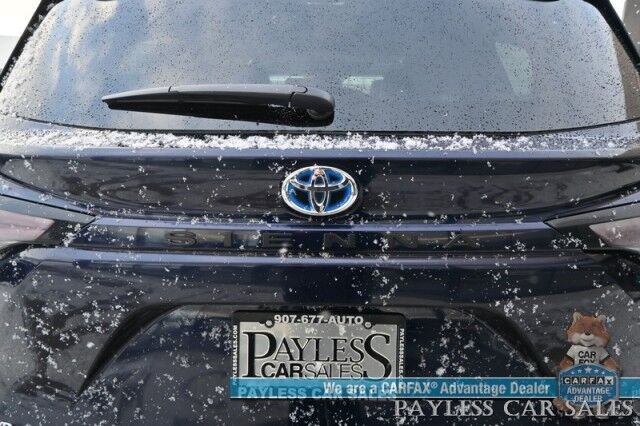 2024 Toyota Sienna XLE Hybrid / AWD / Power & Heated Leather Seats / Sunroof / Adaptive Cruise / Lane Depart & Blind Spot Alert / Apple CarPlay & Android Auto / Back Up Camera / Rear Captain Chairs / 3rd Row / 36 MPG / 1-Owner Anchorage AK