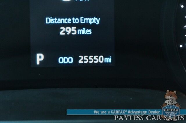 2024 Toyota Sienna XLE Hybrid / AWD / Power & Heated Leather Seats / Sunroof / Adaptive Cruise / Lane Depart & Blind Spot Alert / Apple CarPlay & Android Auto / Back Up Camera / Rear Captain Chairs / 3rd Row / 36 MPG / 1-Owner Anchorage AK