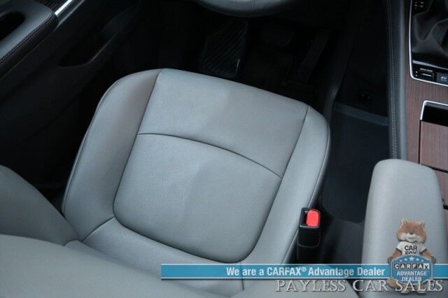 2024 Toyota Sienna XLE Hybrid / AWD / Power & Heated Leather Seats / Sunroof / Adaptive Cruise / Lane Depart & Blind Spot Alert / Apple CarPlay & Android Auto / Back Up Camera / Rear Captain Chairs / 3rd Row / 36 MPG / 1-Owner Anchorage AK