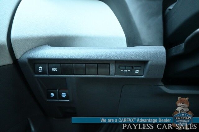 2024 Toyota Sienna XLE Hybrid / AWD / Power & Heated Leather Seats / Sunroof / Adaptive Cruise / Lane Depart & Blind Spot Alert / Apple CarPlay & Android Auto / Back Up Camera / Rear Captain Chairs / 3rd Row / 36 MPG / 1-Owner Anchorage AK