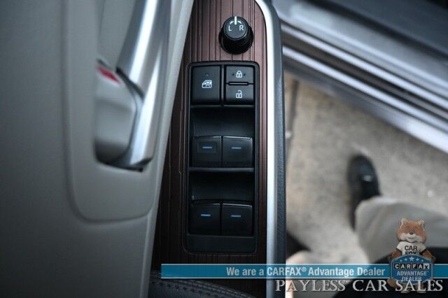 2024 Toyota Sienna XLE Hybrid / AWD / Power & Heated Leather Seats / Sunroof / Adaptive Cruise / Lane Depart & Blind Spot Alert / Apple CarPlay & Android Auto / Back Up Camera / Rear Captain Chairs / 3rd Row / 36 MPG / 1-Owner Anchorage AK