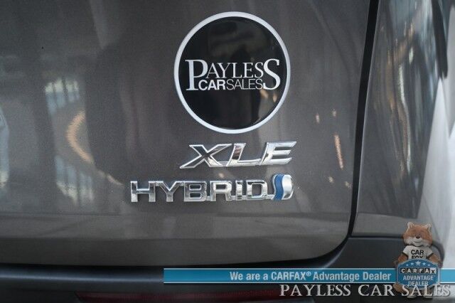 2024 Toyota Sienna XLE Hybrid / AWD / Power & Heated Leather Seats / Sunroof / Adaptive Cruise / Lane Depart & Blind Spot Alert / Apple CarPlay & Android Auto / Back Up Camera / Rear Captain Chairs / 3rd Row / 36 MPG / 1-Owner Anchorage AK