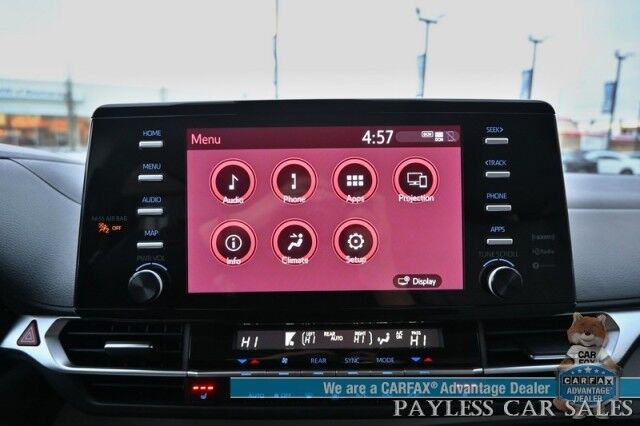 2024 Toyota Sienna XLE Hybrid / AWD / Power & Heated Leather Seats / Sunroof / Adaptive Cruise / Lane Depart & Blind Spot Alert / Apple CarPlay & Android Auto / Back Up Camera / Rear Captain Chairs / 3rd Row / 36 MPG / 1-Owner Anchorage AK