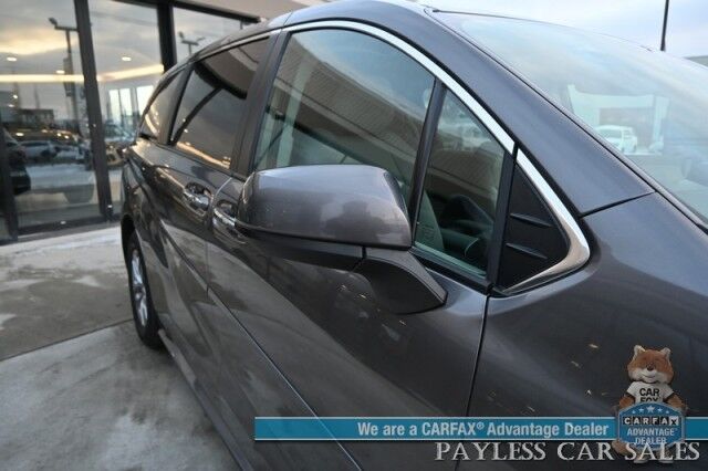 2024 Toyota Sienna XLE Hybrid / AWD / Power & Heated Leather Seats / Sunroof / Adaptive Cruise / Lane Depart & Blind Spot Alert / Apple CarPlay & Android Auto / Back Up Camera / Rear Captain Chairs / 3rd Row / 36 MPG / 1-Owner Anchorage AK