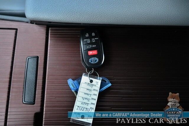 2024 Toyota Sienna XLE Hybrid / AWD / Power & Heated Leather Seats / Sunroof / Adaptive Cruise / Lane Depart & Blind Spot Alert / Apple CarPlay & Android Auto / Back Up Camera / Rear Captain Chairs / 3rd Row / 36 MPG / 1-Owner Anchorage AK