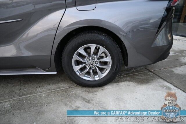 2024 Toyota Sienna XLE Hybrid / AWD / Power & Heated Leather Seats / Sunroof / Adaptive Cruise / Lane Depart & Blind Spot Alert / Apple CarPlay & Android Auto / Back Up Camera / Rear Captain Chairs / 3rd Row / 36 MPG / 1-Owner Anchorage AK