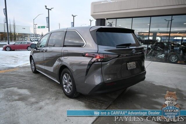 2024 Toyota Sienna XLE Hybrid / AWD / Power & Heated Leather Seats / Sunroof / Adaptive Cruise / Lane Depart & Blind Spot Alert / Apple CarPlay & Android Auto / Back Up Camera / Rear Captain Chairs / 3rd Row / 36 MPG / 1-Owner Anchorage AK