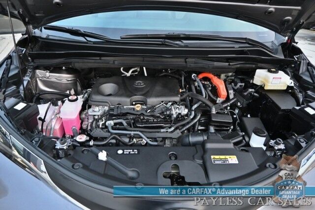 2024 Toyota Sienna XLE Hybrid / AWD / Power & Heated Leather Seats / Sunroof / Adaptive Cruise / Lane Depart & Blind Spot Alert / Apple CarPlay & Android Auto / Back Up Camera / Rear Captain Chairs / 3rd Row / 36 MPG / 1-Owner Anchorage AK