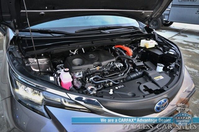 2024 Toyota Sienna XLE Hybrid / AWD / Power & Heated Leather Seats / Sunroof / Adaptive Cruise / Lane Depart & Blind Spot Alert / Apple CarPlay & Android Auto / Back Up Camera / Rear Captain Chairs / 3rd Row / 36 MPG / 1-Owner Anchorage AK