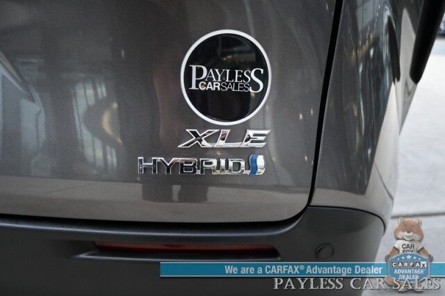 2024 Toyota Sienna XLE Hybrid / AWD / Power & Heated Leather Seats / Sunroof / Adaptive Cruise / Lane Depart & Blind Spot Alert / Apple CarPlay & Android Auto / Back Up Camera / Rear Captain Chairs / 3rd Row / 36 MPG / 1-Owner Anchorage AK