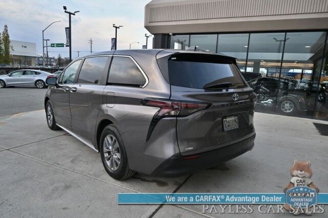2024 Toyota Sienna XLE Hybrid / AWD / Power & Heated Leather Seats / Sunroof / Adaptive Cruise / Lane Depart & Blind Spot Alert / Apple CarPlay & Android Auto / Back Up Camera / Rear Captain Chairs / 3rd Row / 36 MPG / 1-Owner Anchorage AK