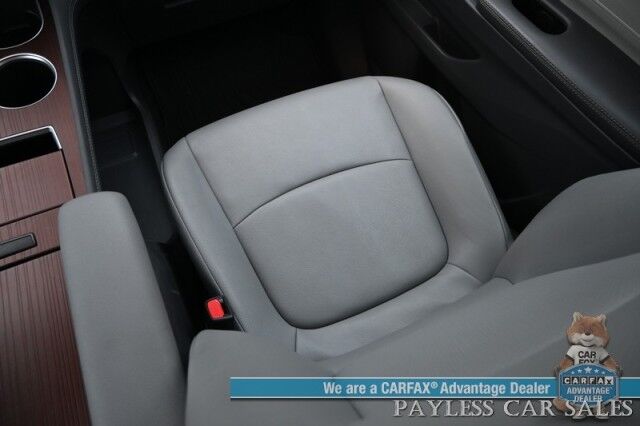 2024 Toyota Sienna XLE Hybrid / AWD / Power & Heated Leather Seats / Sunroof / Adaptive Cruise / Lane Depart & Blind Spot Alert / Apple CarPlay & Android Auto / Back Up Camera / Rear Captain Chairs / 3rd Row / 36 MPG / 1-Owner Anchorage AK