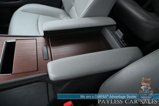 2024 Toyota Sienna XLE Hybrid / AWD / Power & Heated Leather Seats / Sunroof / Adaptive Cruise / Lane Depart & Blind Spot Alert / Apple CarPlay & Android Auto / Back Up Camera / Rear Captain Chairs / 3rd Row / 36 MPG / 1-Owner Anchorage AK