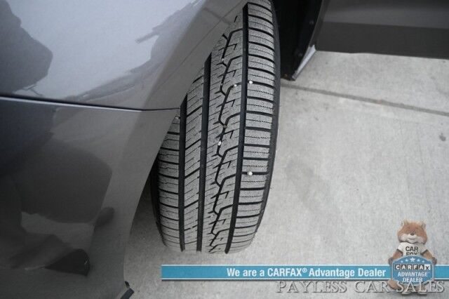 2024 Toyota Sienna XLE Hybrid / AWD / Power & Heated Leather Seats / Sunroof / Adaptive Cruise / Lane Depart & Blind Spot Alert / Apple CarPlay & Android Auto / Back Up Camera / Rear Captain Chairs / 3rd Row / 36 MPG / 1-Owner Anchorage AK