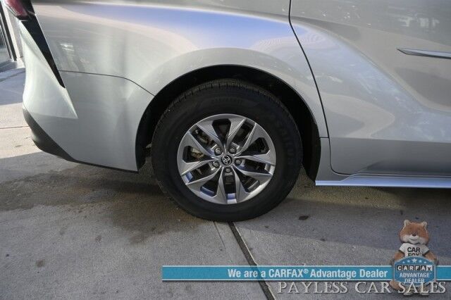 2024 Toyota Sienna XLE Hybrid / AWD / Power & Heated Leather Seats / Sunroof / Adaptive Cruise / Lane Depart & Blind Spot Alert / Apple CarPlay & Android Auto / Back Up Camera / Rear Captain Chairs / 3rd Row / 36 MPG / 1-Owner Anchorage AK