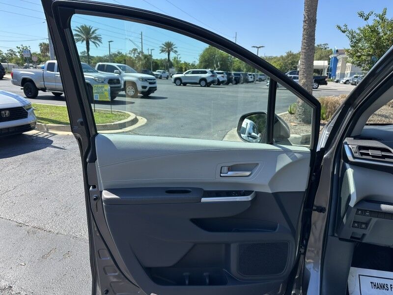 2024 Toyota Sienna XLE Jacksonville FL