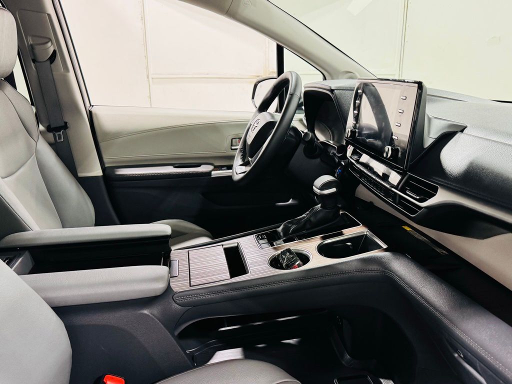 2024 Toyota Sienna XLE Jersey City NJ