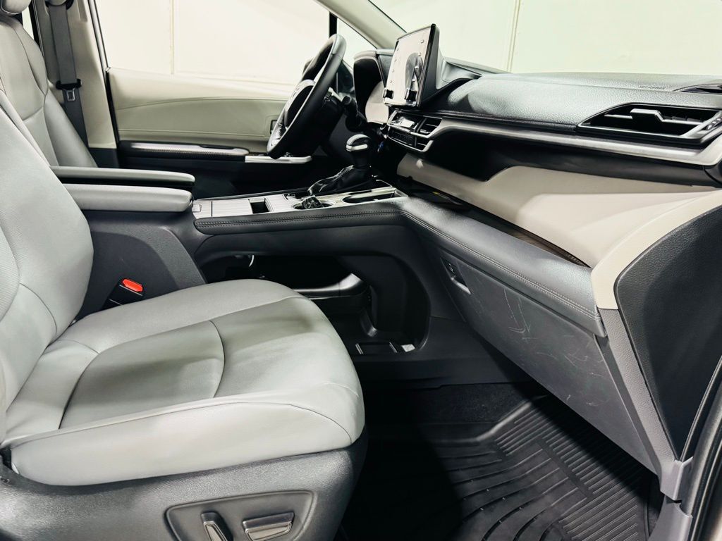 2024 Toyota Sienna XLE Jersey City NJ