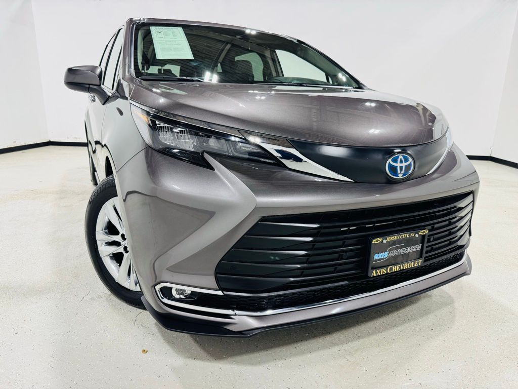 2024 Toyota Sienna XLE Jersey City NJ