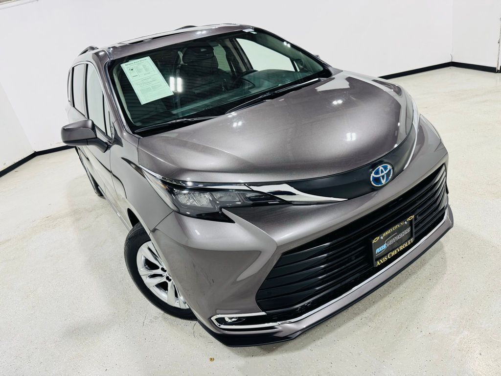2024 Toyota Sienna XLE Jersey City NJ
