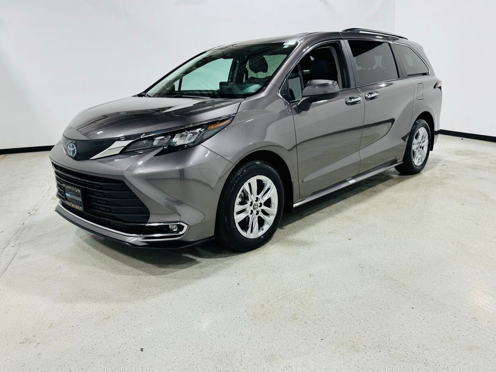 2024 Toyota Sienna XLE Jersey City NJ