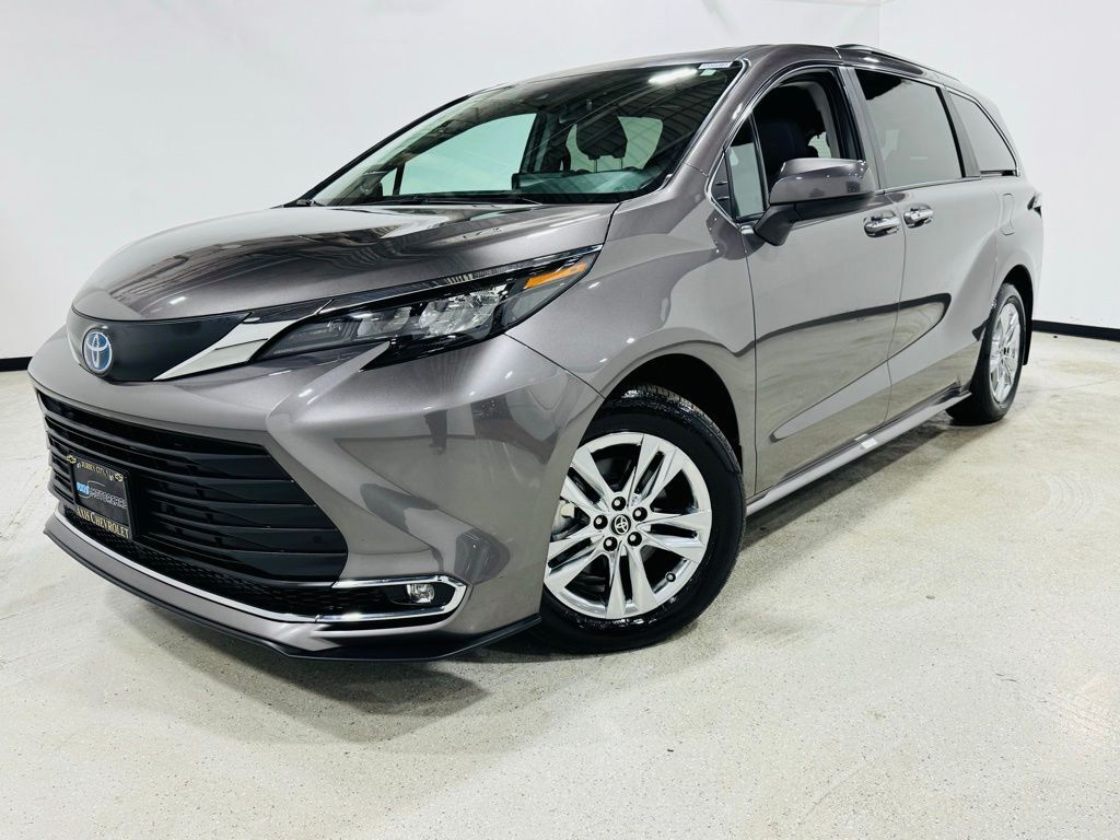 2024 Toyota Sienna XLE Jersey City NJ