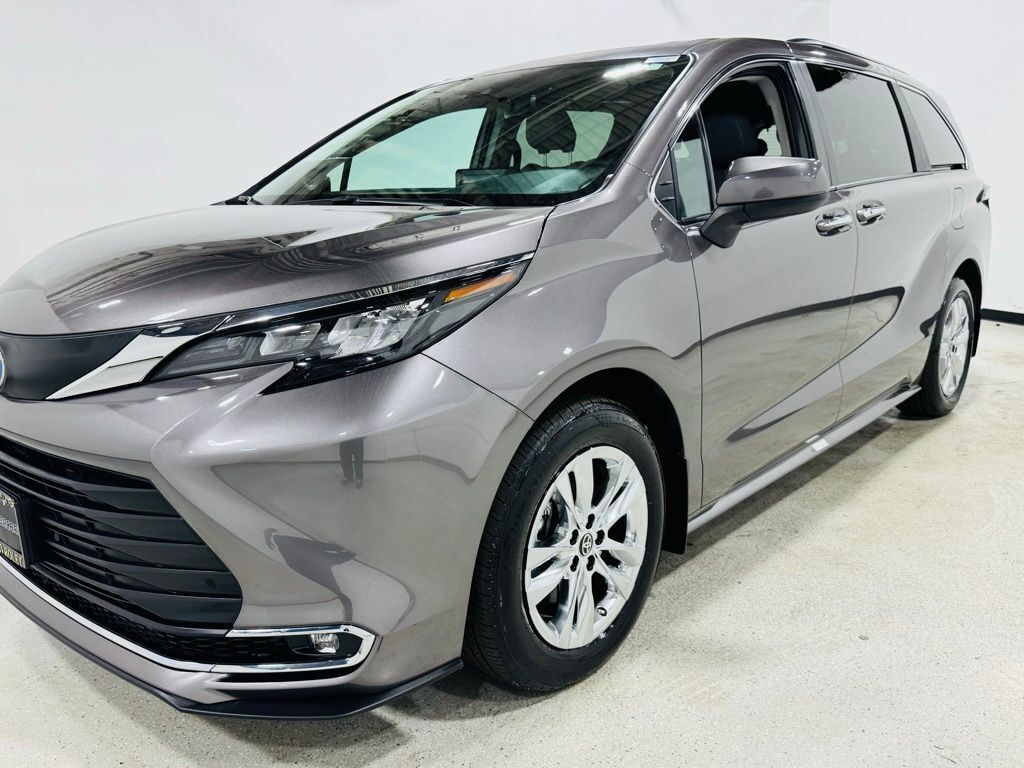 2024 Toyota Sienna XLE Jersey City NJ