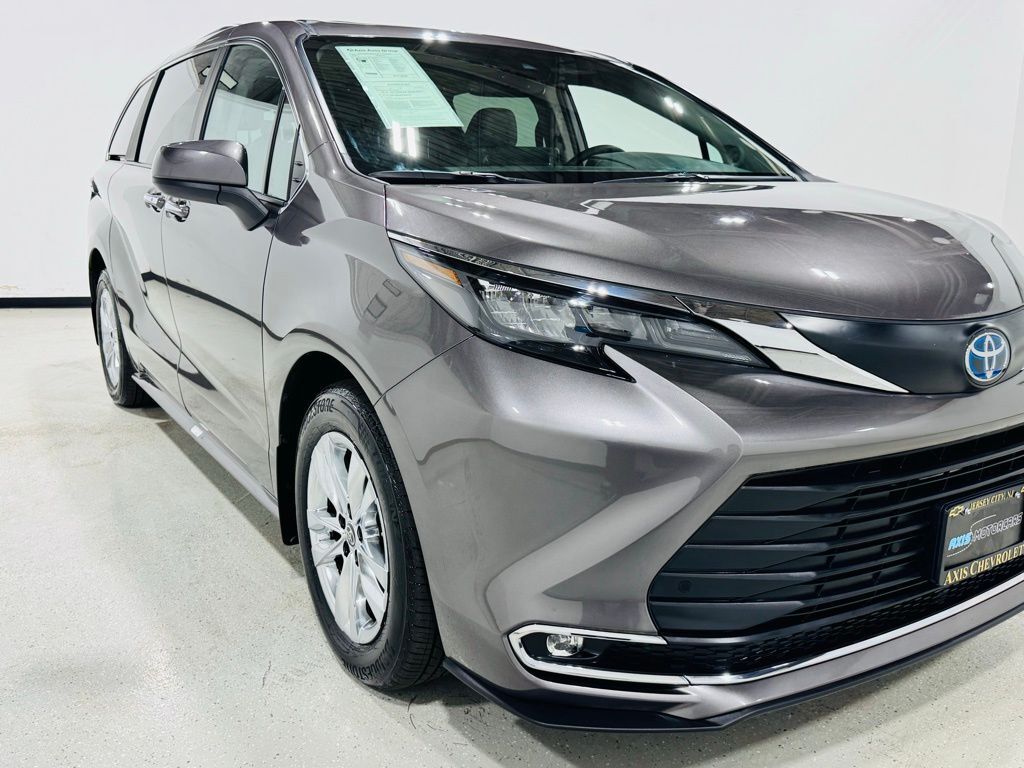 2024 Toyota Sienna XLE Jersey City NJ