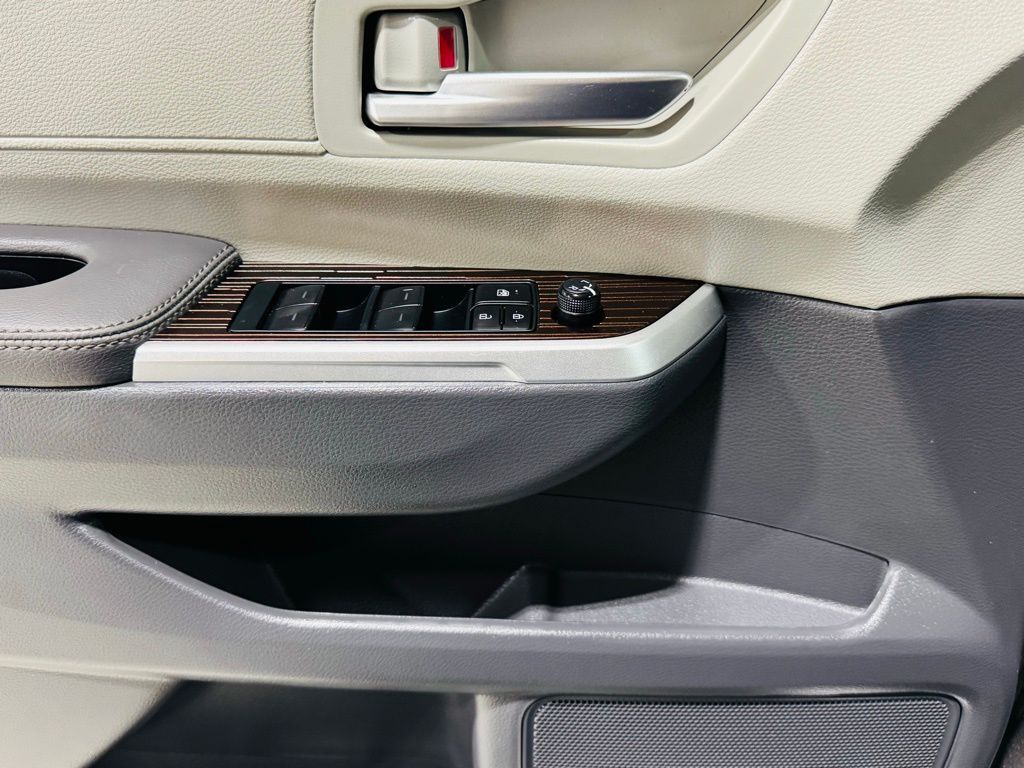 2024 Toyota Sienna XLE Jersey City NJ