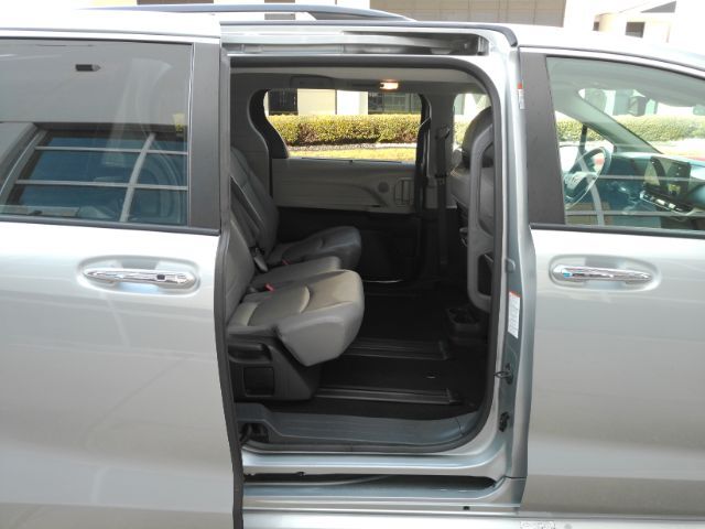 2024 Toyota Sienna XLE Plano TX