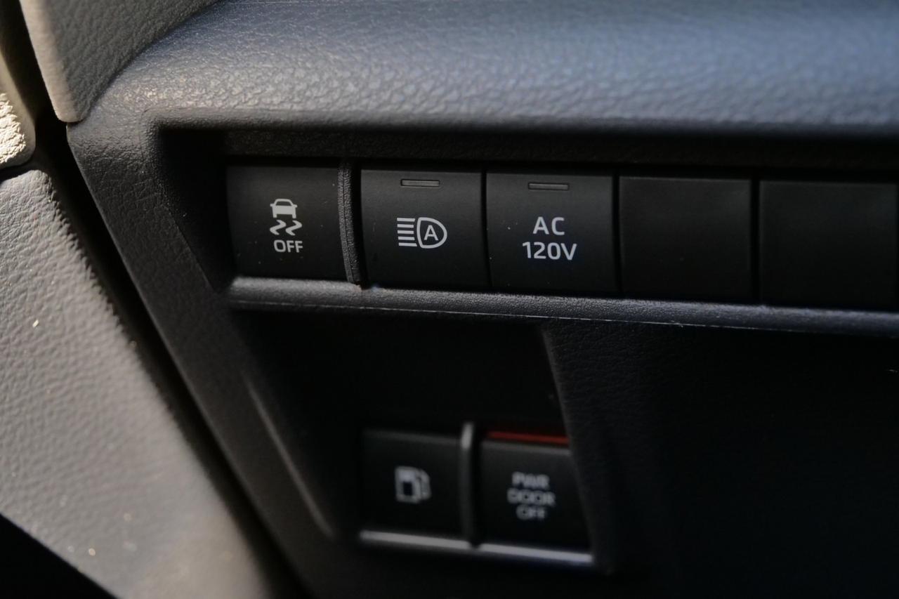 2024 Toyota Sienna XLE Plus / BraunAbility Wheelchair Accessible Van / Power Ramp Lincolnton NC