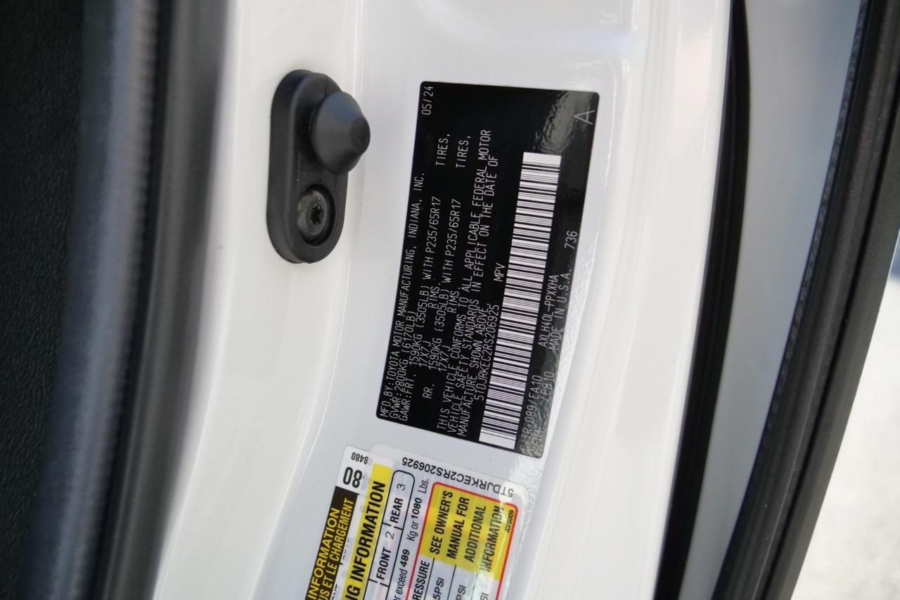 2024 Toyota Sienna XLE Plus / BraunAbility Wheelchair Accessible Van / Power Ramp Lincolnton NC