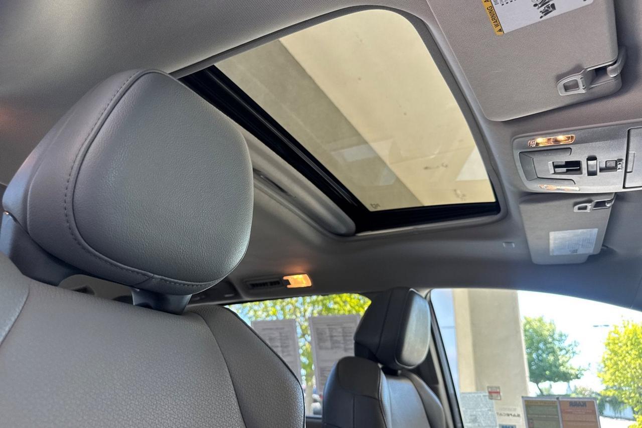 2024 Toyota Sienna XLE Roseville CA