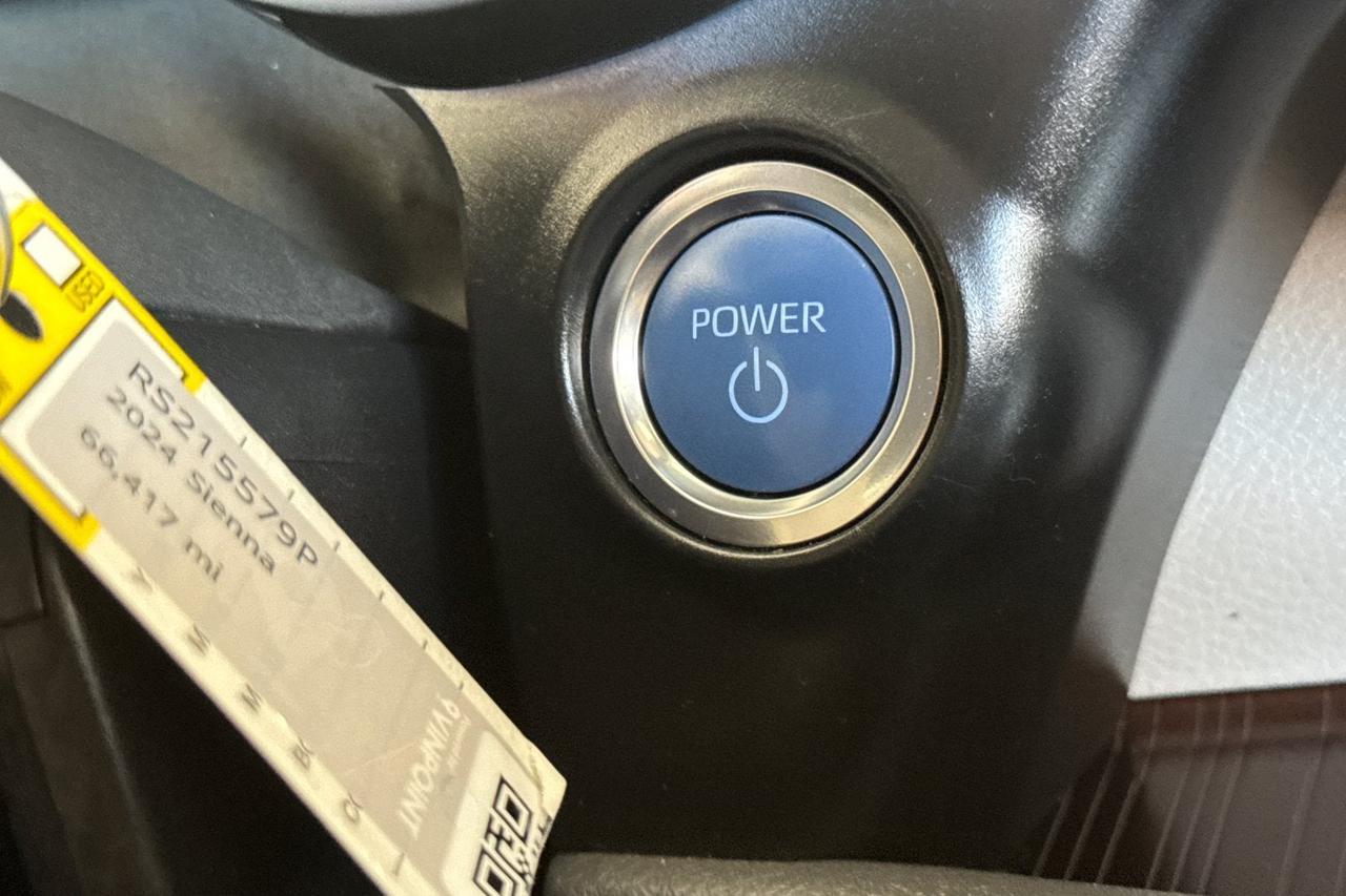 2024 Toyota Sienna XLE Roseville CA