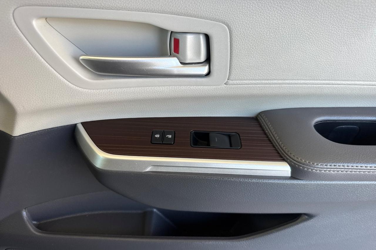 2024 Toyota Sienna XLE Roseville CA