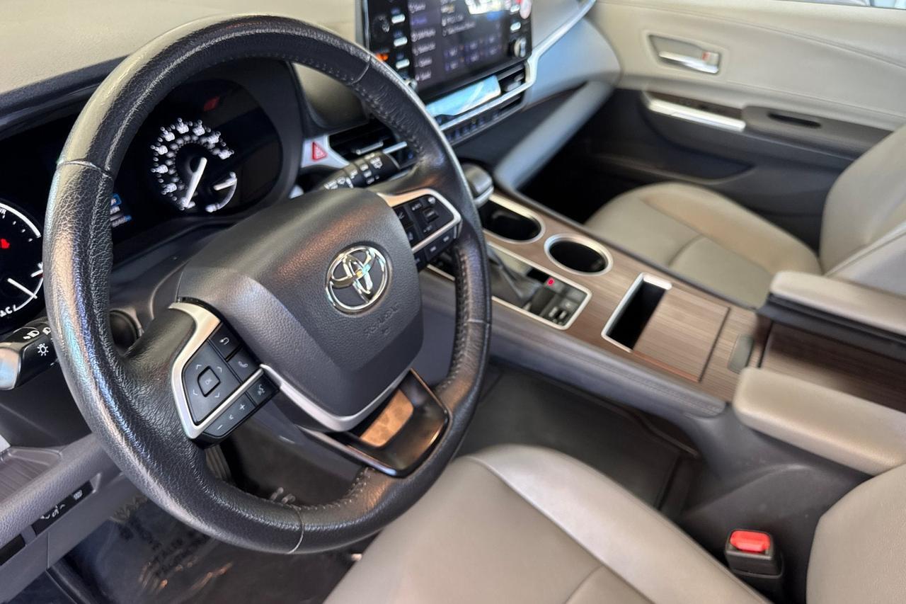 2024 Toyota Sienna XLE Roseville CA