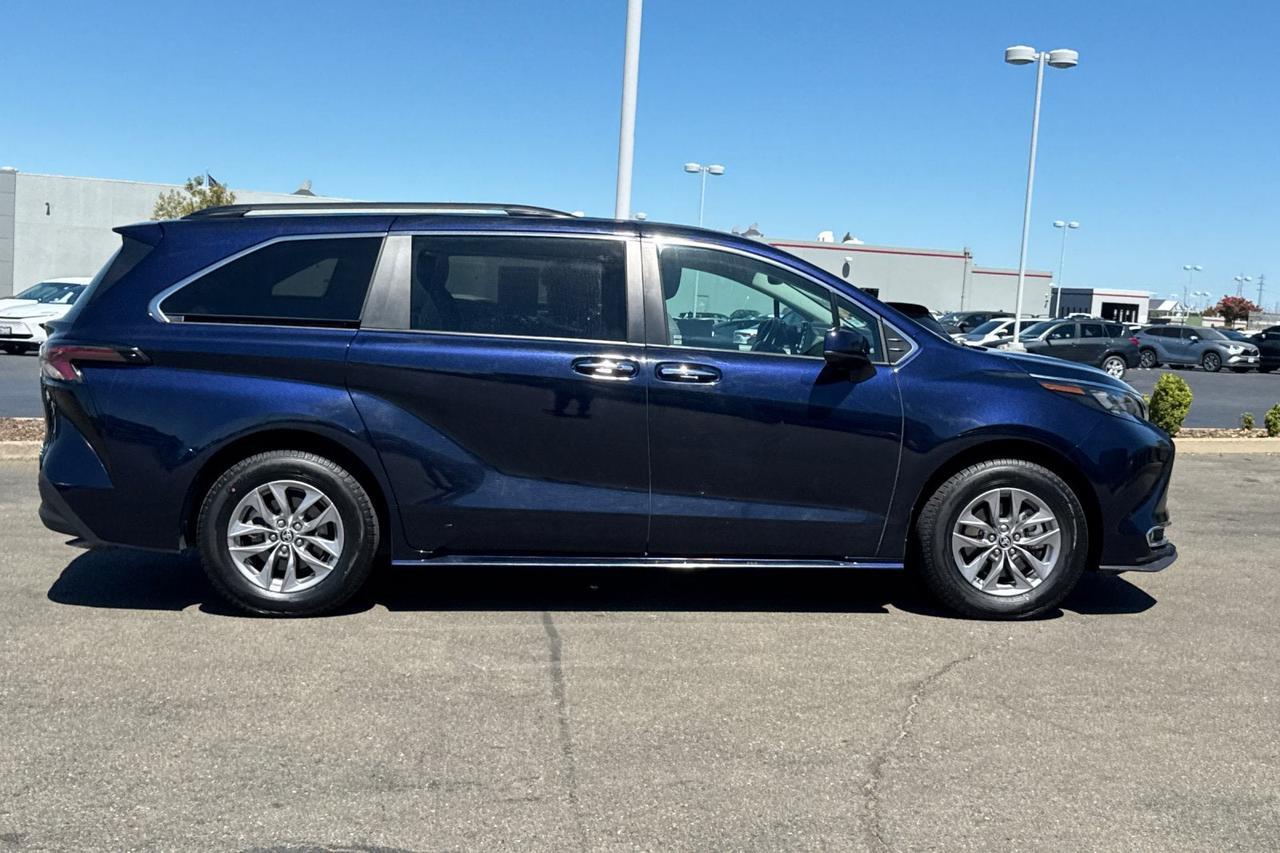2024 Toyota Sienna XLE Roseville CA