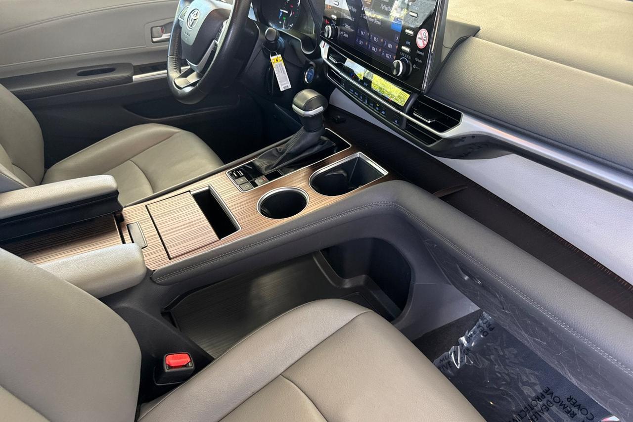 2024 Toyota Sienna XLE Roseville CA