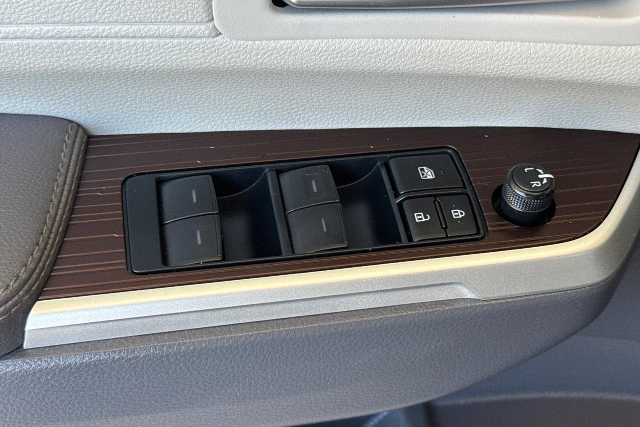 2024 Toyota Sienna XLE Roseville CA
