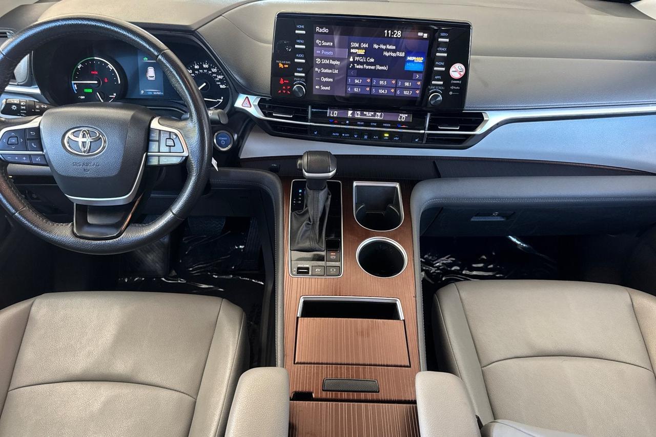 2024 Toyota Sienna XLE