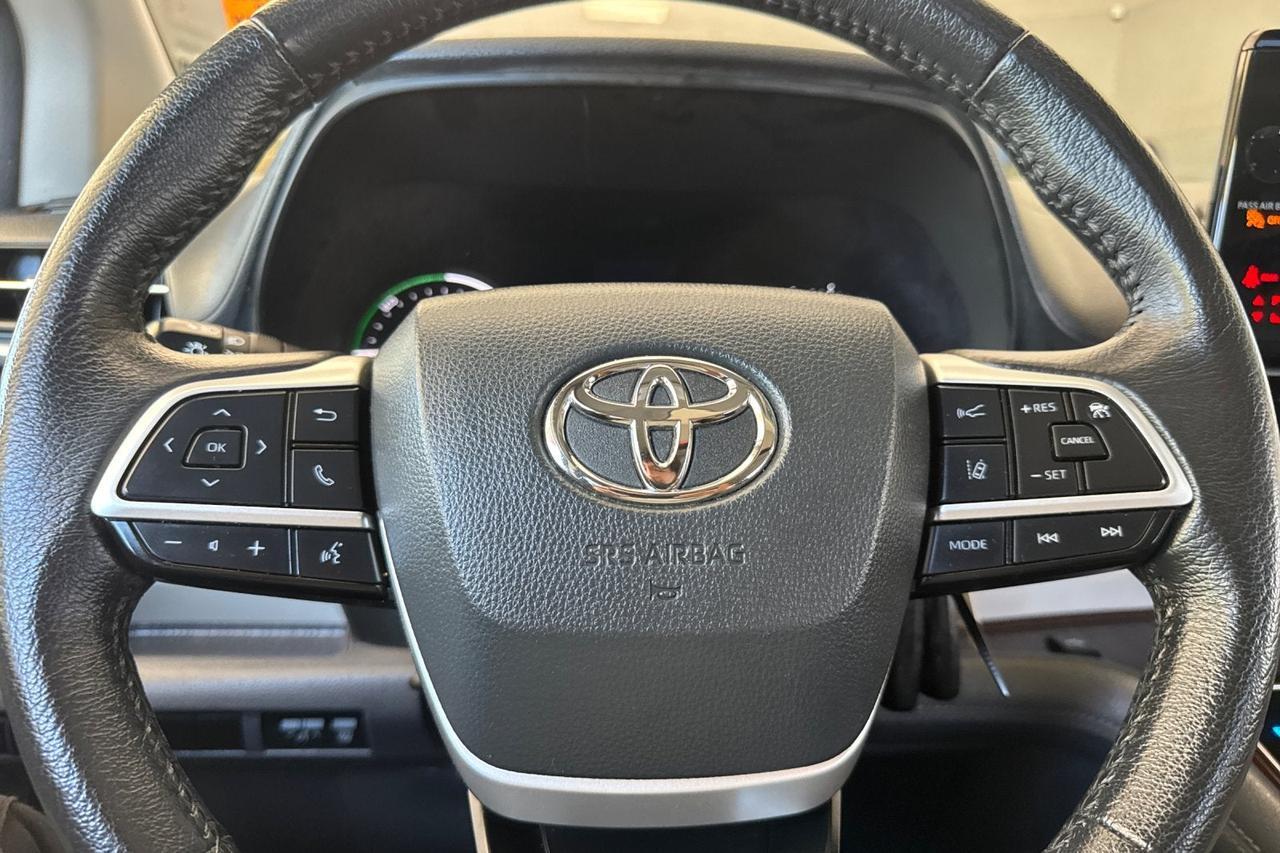 2024 Toyota Sienna XLE Roseville CA