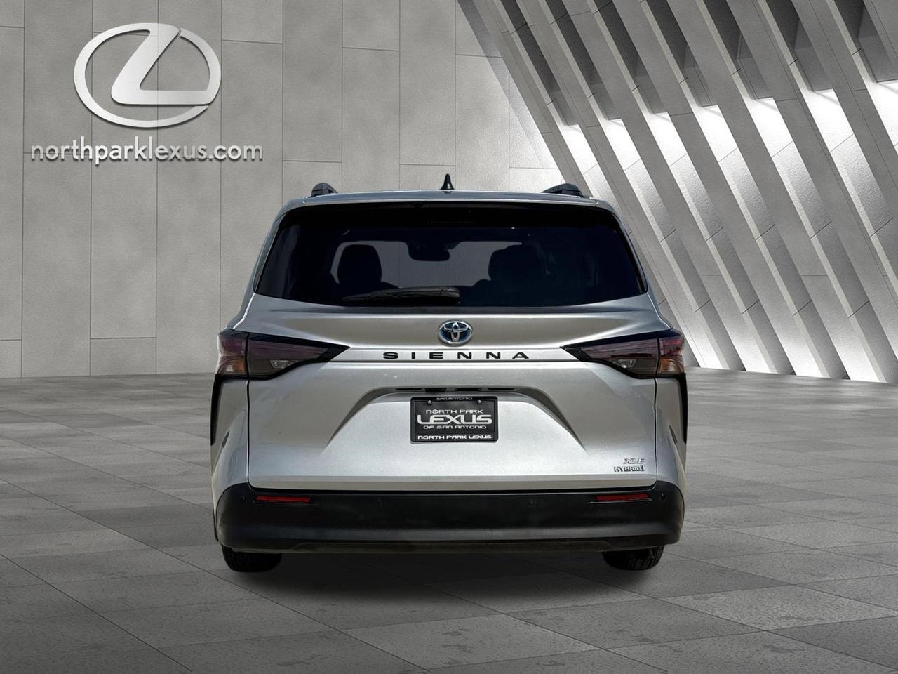 2024 Toyota Sienna XLE San Antonio TX
