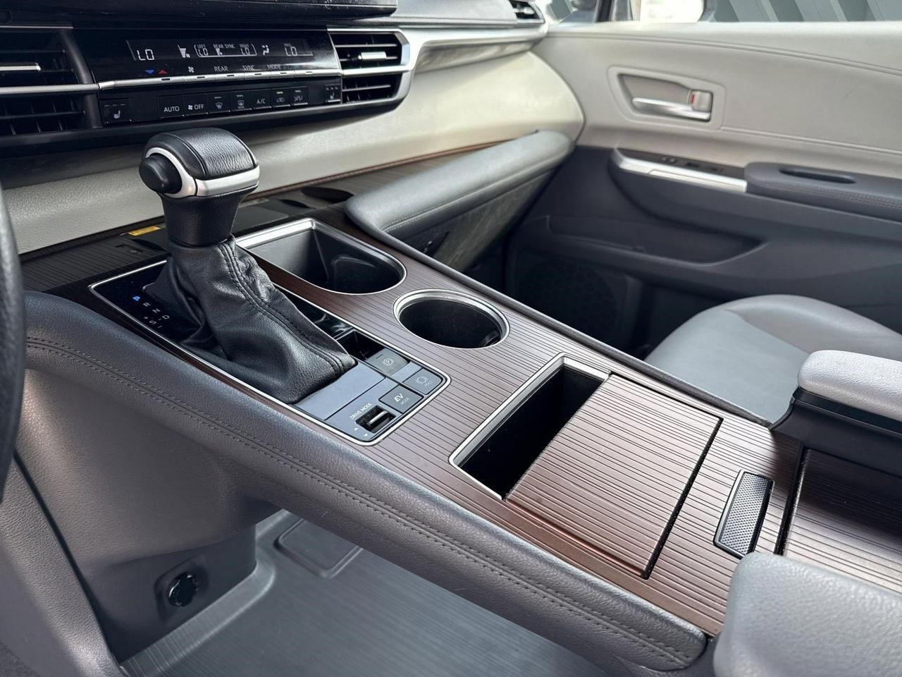 2024 Toyota Sienna XLE San Antonio TX