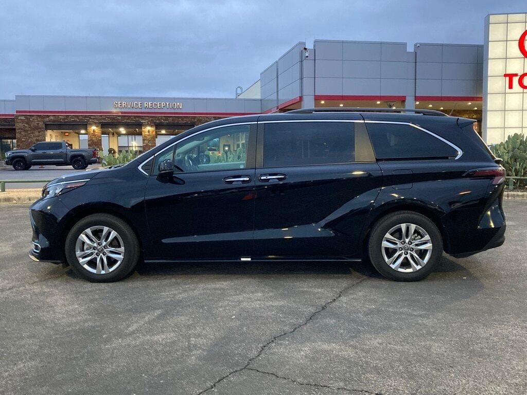 2024 Toyota Sienna XLE San Antonio TX