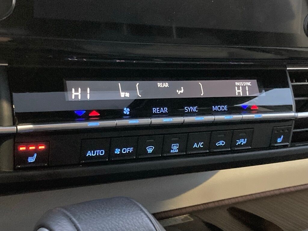 2024 Toyota Sienna XLE San Antonio TX